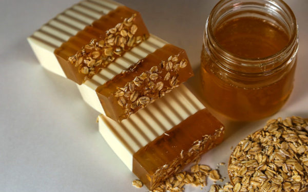 Oatmeal & Honey Soap - Image 3